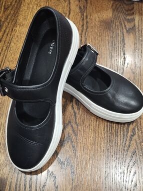 Maeve Black Mary Jane Platform Sneakers Anthropolgie BRAND- SIZE 38 (US 7/7.5)